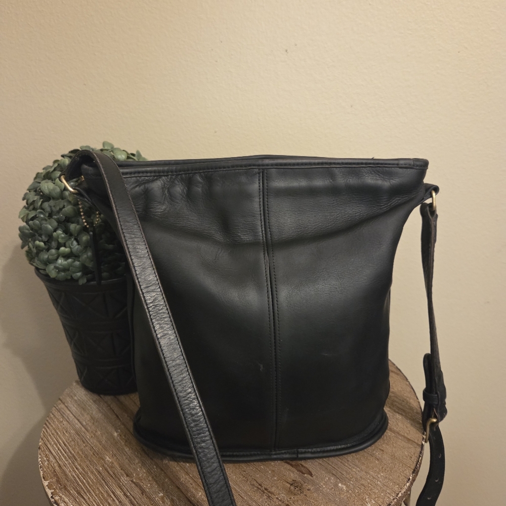 COACH Vintage 90's SoHo Bleeker Black Glove Tanned Leather Bucket/Shoulder Bag - Picture 2 of 14